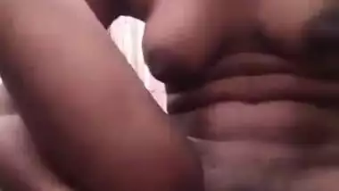 Village Girl Pissing And Inserting Soap