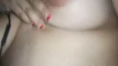 Bengali aunty video call to lover showing her nude body