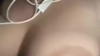 Hot And Sexy Girl Masturbating Live For Her Boyfriend