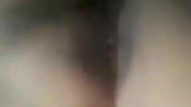 Unsatisfied Village bhabhi fingering and making video for lover