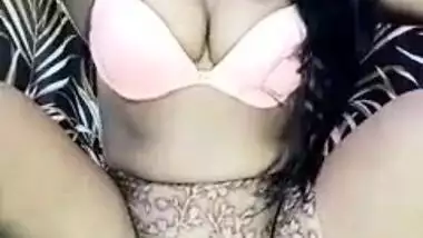 Sexy Lata Bhabhi Shows Boobs And Pussy
