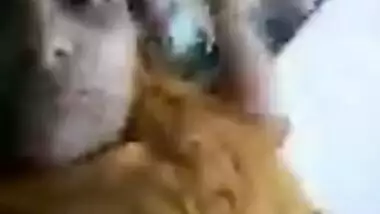 Sex Desi girl exposes her perky XXX boobs for a while and hides them back