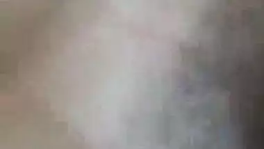 Hot looking Desi wife sex with her boyfriend got exposed