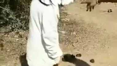 Desi Indian Teen Girl Caught fucking in fields 