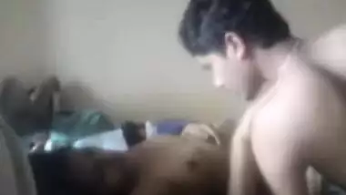 Srilankan babe is slowly riding her boyfriends...