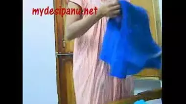 Famous bhabi pinky in her new clip MMS