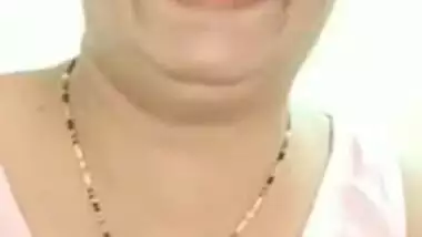 Desi diva flashes XXX titties to online client tipping her for striptease