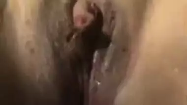 Desi very hot bhabi fingering pussy selfie video