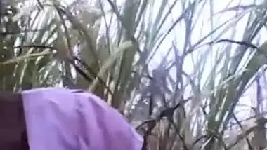 Desi village girl quick fuck outdoor sex clip