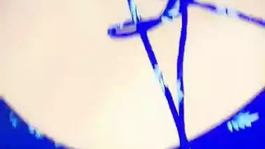 Village Bhabhi nude bath before Devar viral MMS