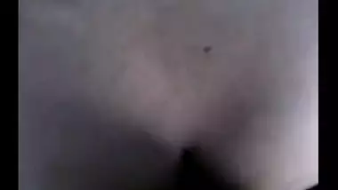 Desi slim bhabhi’s home made porn clip