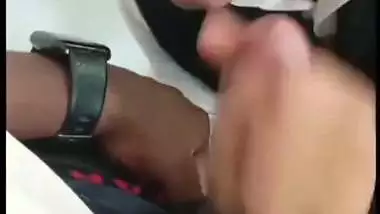 Marathi college girl gives a desi blowjob to her lover