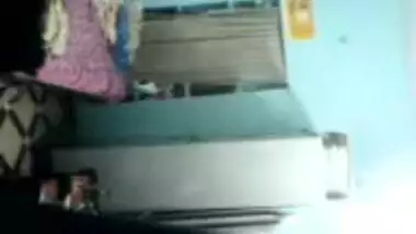 Raghava Telugu aunty changing her clothes in...