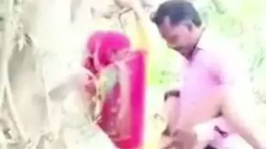 Pakistani lovers fuck outdoor in jungle, sex scandal MMS online
