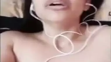 Desi Girl Showing Her Boobs And Pussy To Lover
