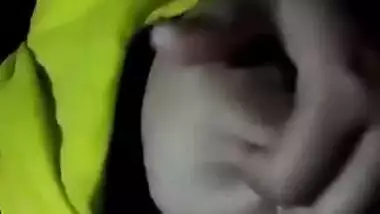 Sexy Indian Girl Shows her boobs and Wet Pussy