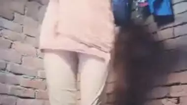 Attractive Desi village girl displays XXX assets while bathing nude