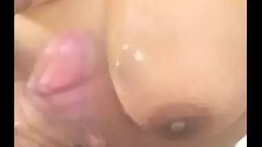 Outdoors real sex tape of bbw aunty