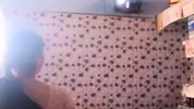 Dewar pressing Desi bhabhi’s boobs