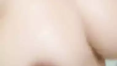 Hot Tamil nude girl stripteases and shows her naked body