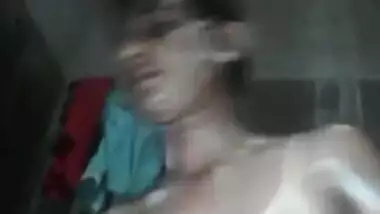 Angladeshi hottie in shower
