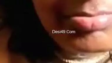 Bitch washes her chubby Desi body revealing all XXX nudity for cam