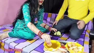 Indian Sexy Wife Ko Pani-puri De Kar Pataya Or Choda While Parents Close To Room Couple Daily Sex