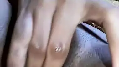 Desi cute girl fingering pussy