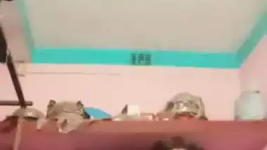 Desi amateur XXX model has camera to make erotic striptease video