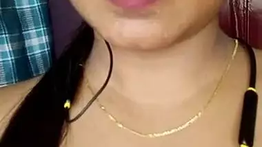 Aiswauya Tamil Bhabhi Cam Show