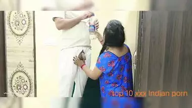 INDIAN Bhabhi XXX pussy and ass fuck with electrician in clear hindi audio |