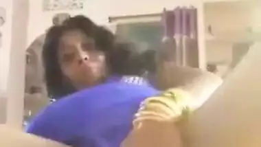 Tamil Aunty Selfie Video & Pussy Fingering