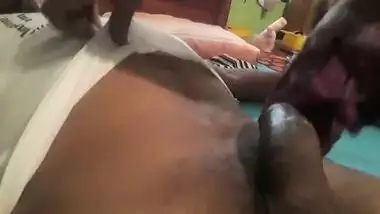 Srilankan teen hardcore fuck පොල්ලෙලි ගහන නංගි sinhala xxx