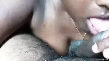 Srilankan women giving hot blowjob