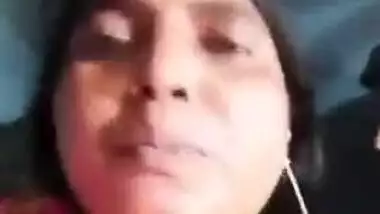 Unsatisfied Village aunty masturbating