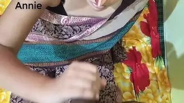 Desi Aunty Giving Blowjob To Her Friend At Hotel Room