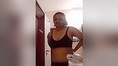 Xxbf Heedi - Indian Babe Lets Desi Xxbf Record Her Nude Body In Car Clear Hindi xxx desi  porn videos at Xxxhindividoes.com