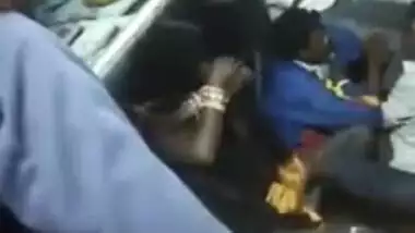 Desi HIJRA Using Bad Words On Train Showing Her Nude For Money
