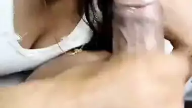 Sexy Desi Bhabhi Blowjob Vdo