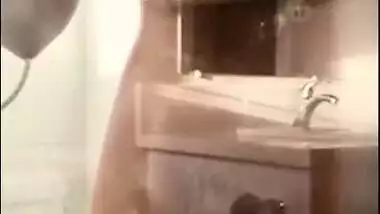 Sexy Shivona Full Nude Shower
