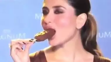 Kareena hot1