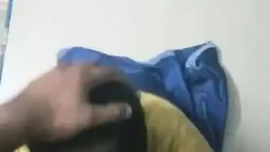 Mature Bhabhi Giving Blowjob