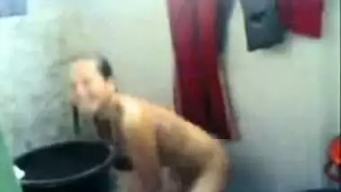 Manipuri Bhabhi Shower - Movies.