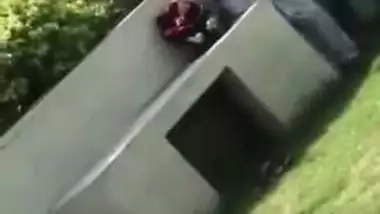 Outdoor Desi mms clip of teen in sari caught having sex with lover