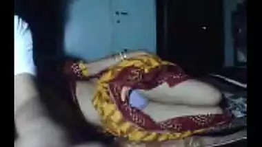 Village bhabhi shows bushy pussy & nice boobs