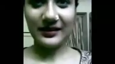 Desi big boobs bhabhi removes saree & gives blowjob