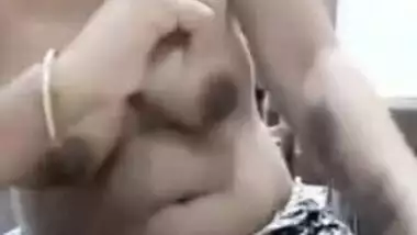 Hot Indian Girl Showing On Video Call 3 Clips Part 1