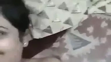 Guy records his sexy, nude GF’s Punjabi sex MMS