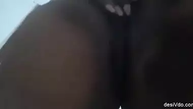 Srilankan aunty bigboob show her affair