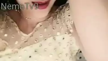 A very Hot Video call of Desi bhabi, saree remove, tease navel, very sexy